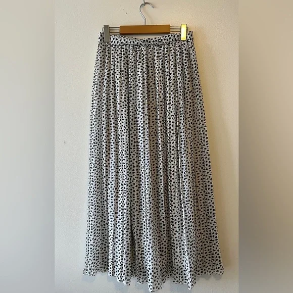 Joie Black and White Patterned Pleated Maxi Skirt Size Small Business Casual - Picture 4 of 10